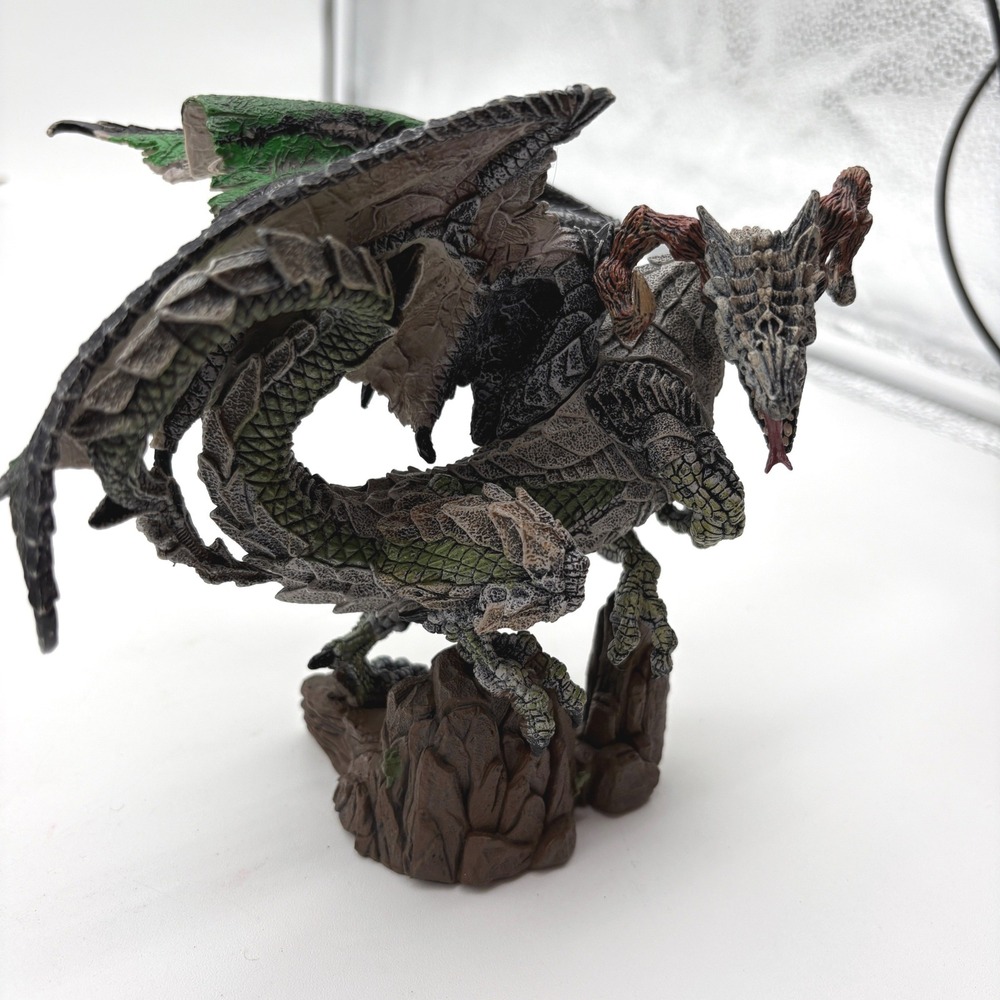 McFarlane Dragons Series Green Grey Horned Dragon Action Figure Statue 2007